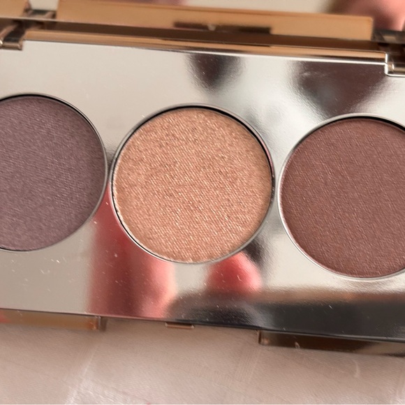 Chantecaille Bronze and Teal Turtle Case - Picture 4 of 8